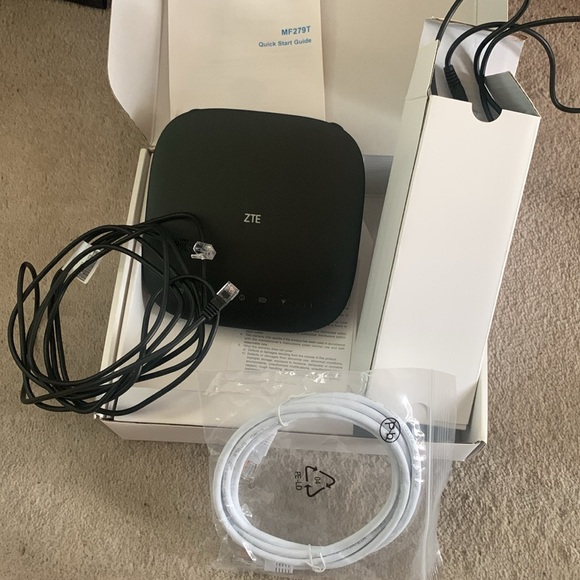 ZTE Smart hub, new in box with cords - Picture 2 of 4